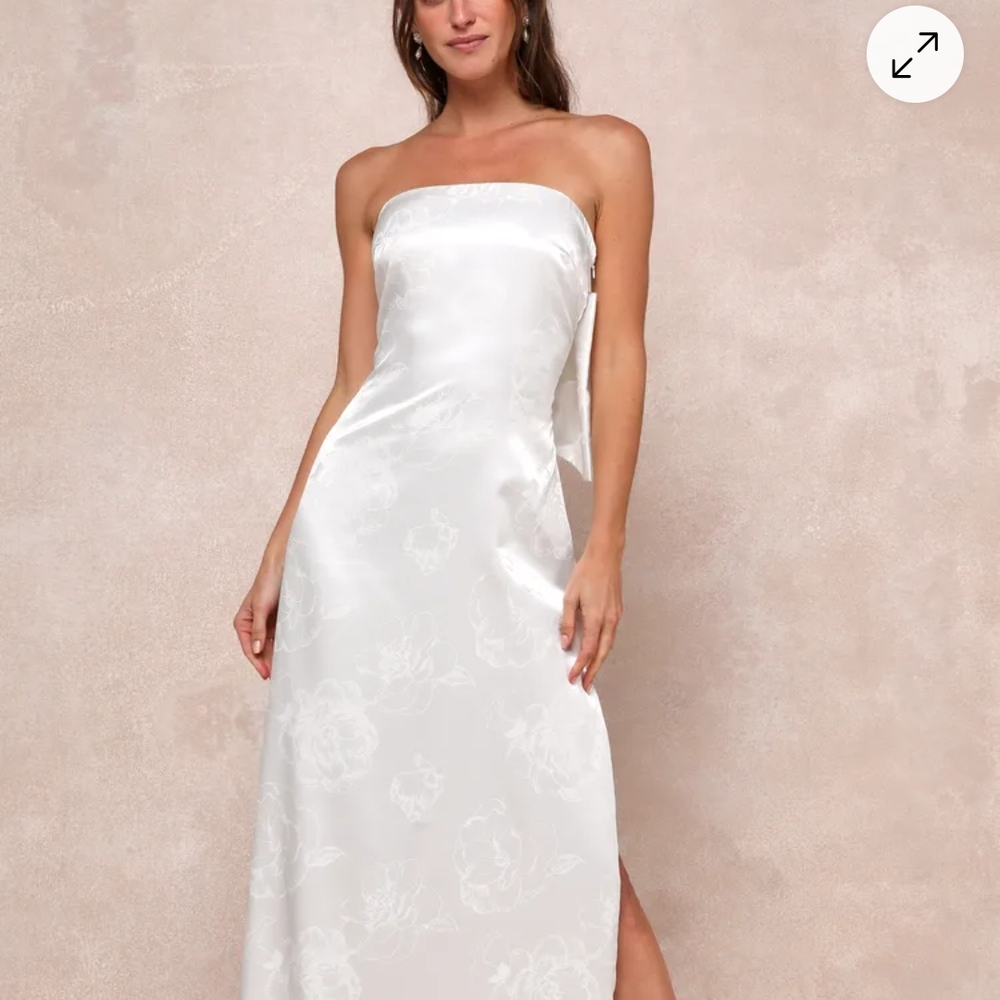 Lulu's Ivory Floral Strapless Dress